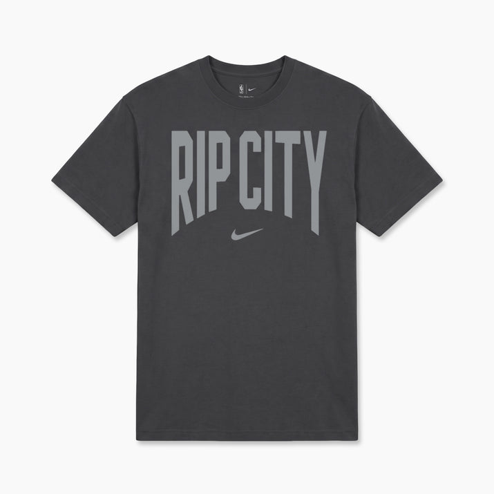NIKE PORTLAND PEAK TRAVEL TEE