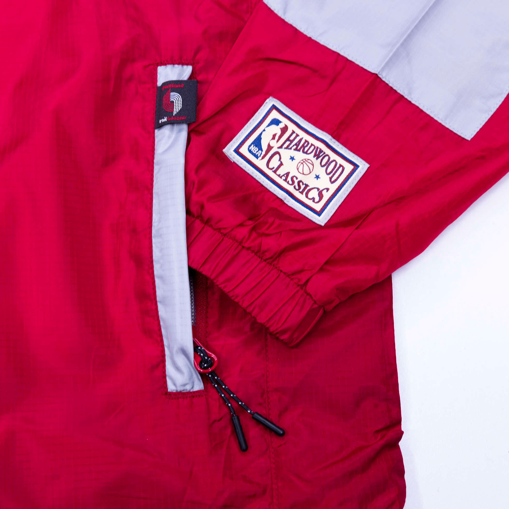 Mitchell & Ness 90s Reflective Lightweight Ripstop Jacket