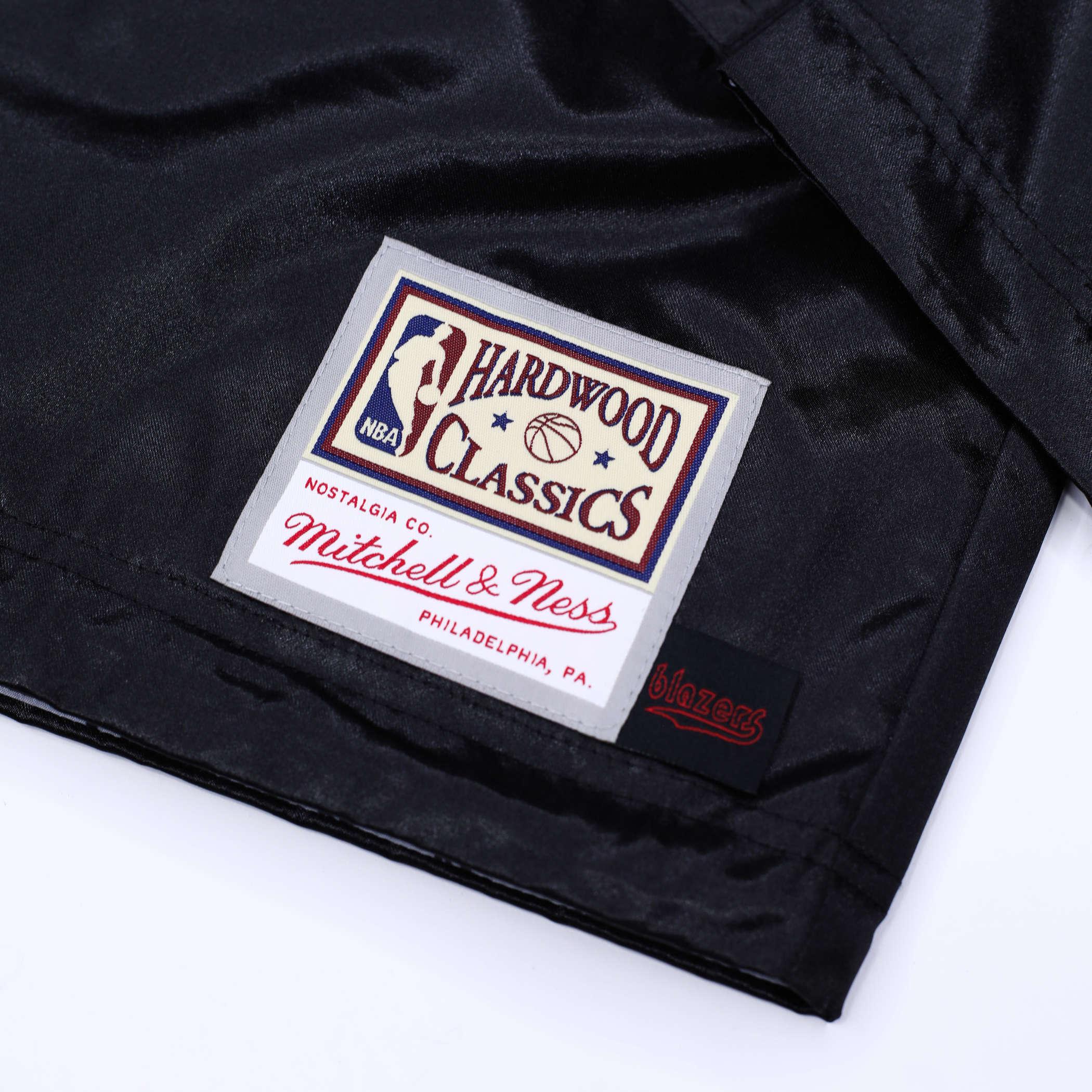 Mitchell & Ness Doodle Coaches Black Satin Jacket
