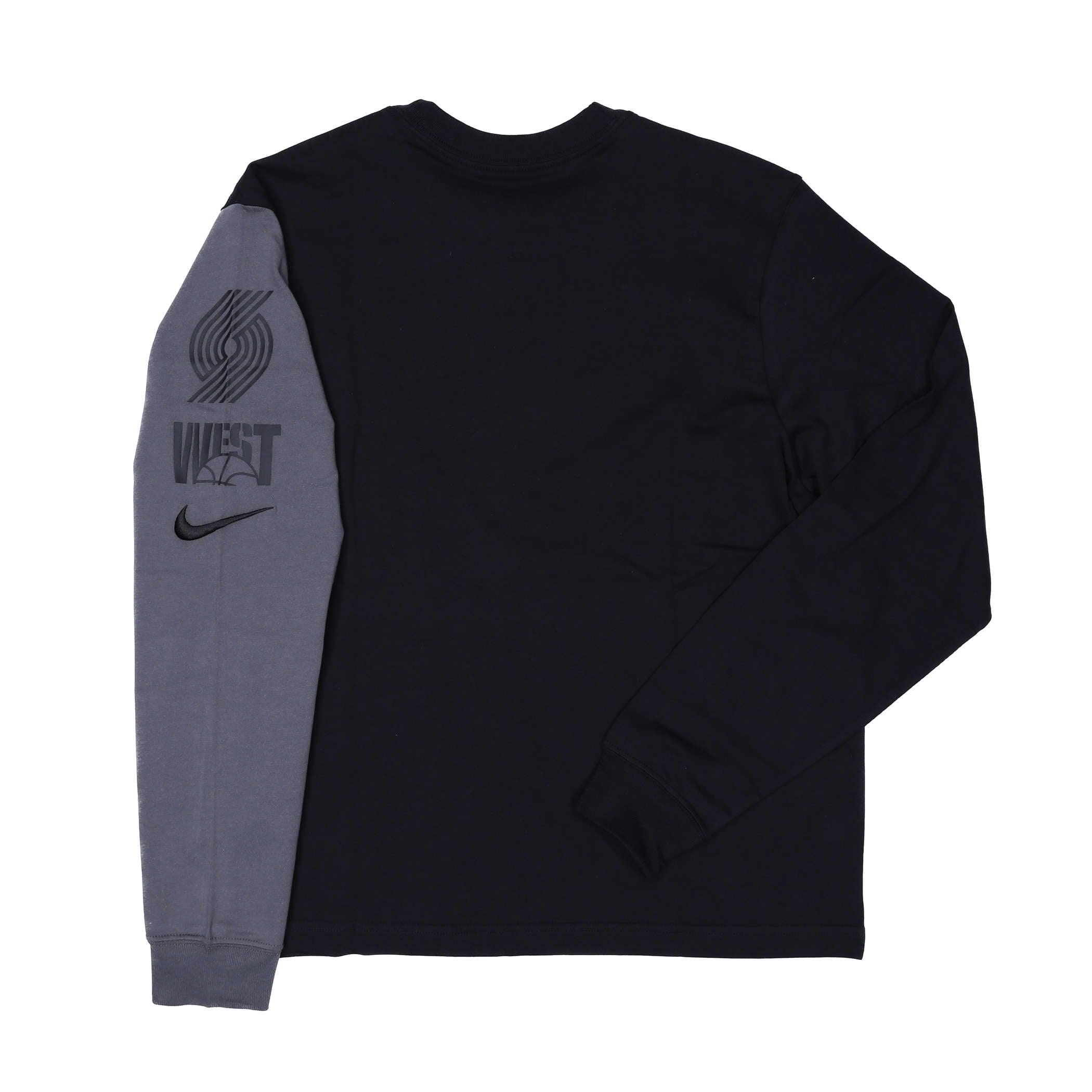 Nike Women's Long Sleeved Black T-shirt